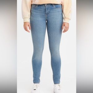 Levi’s 710 Super Skinny Jeans